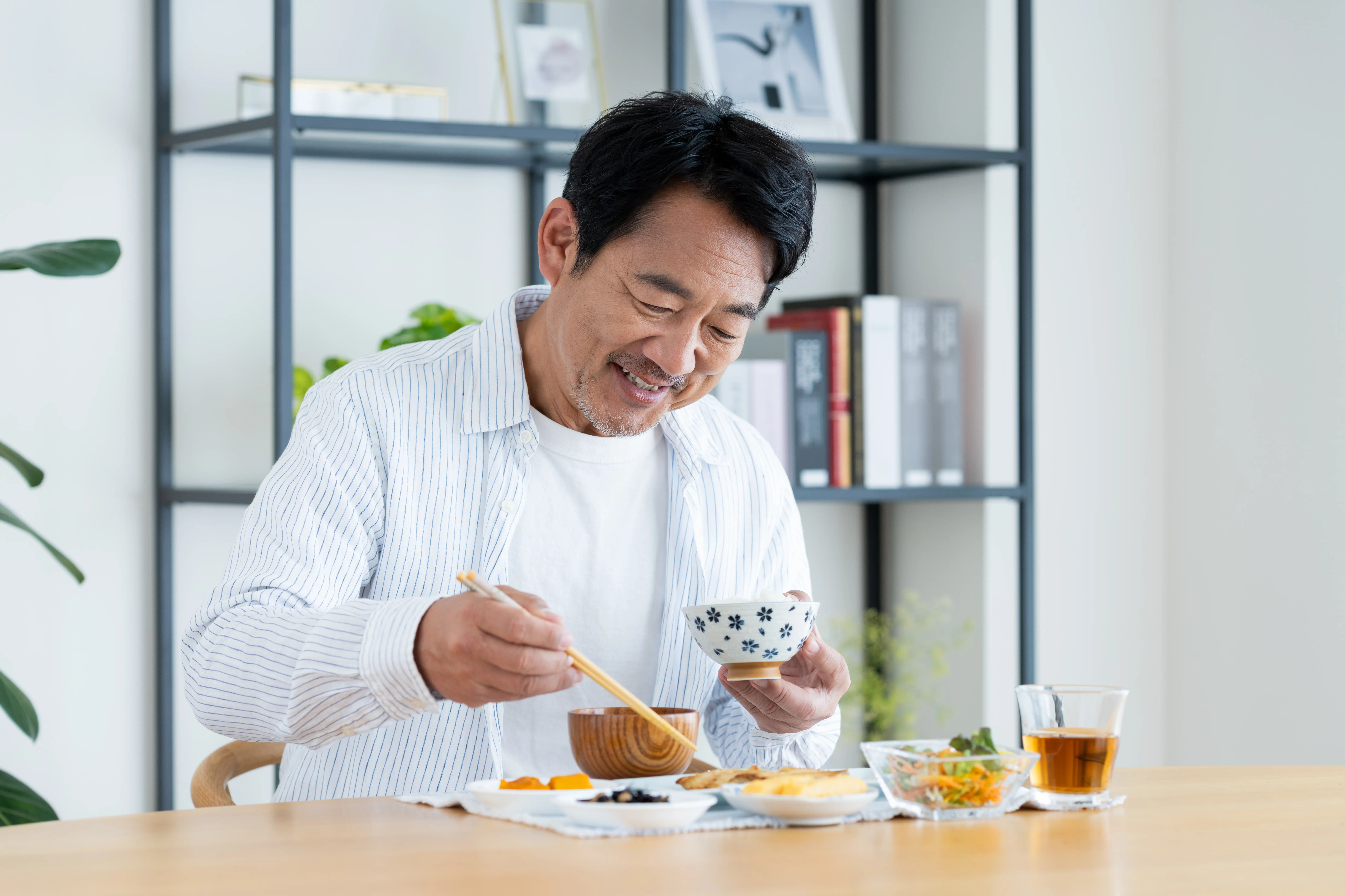 Sit Down to Eat The Surprisingly Big Difference It Makes for Your Health